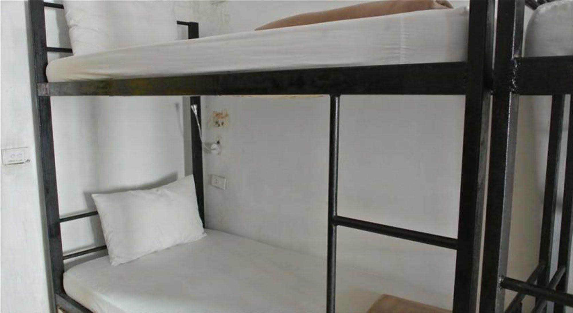 Vientiane Backpackers Hostel Ngoại thất bức ảnh