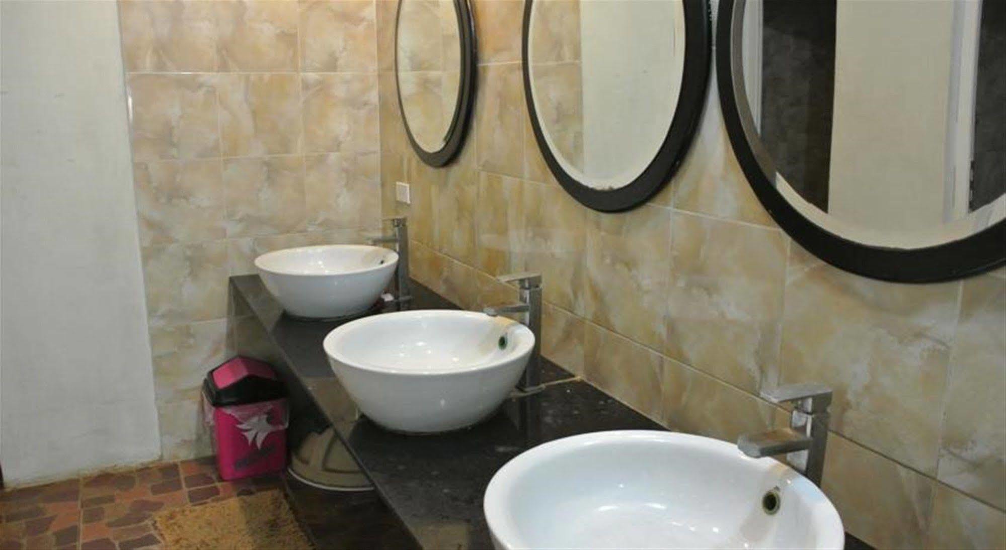 Vientiane Backpackers Hostel Ngoại thất bức ảnh